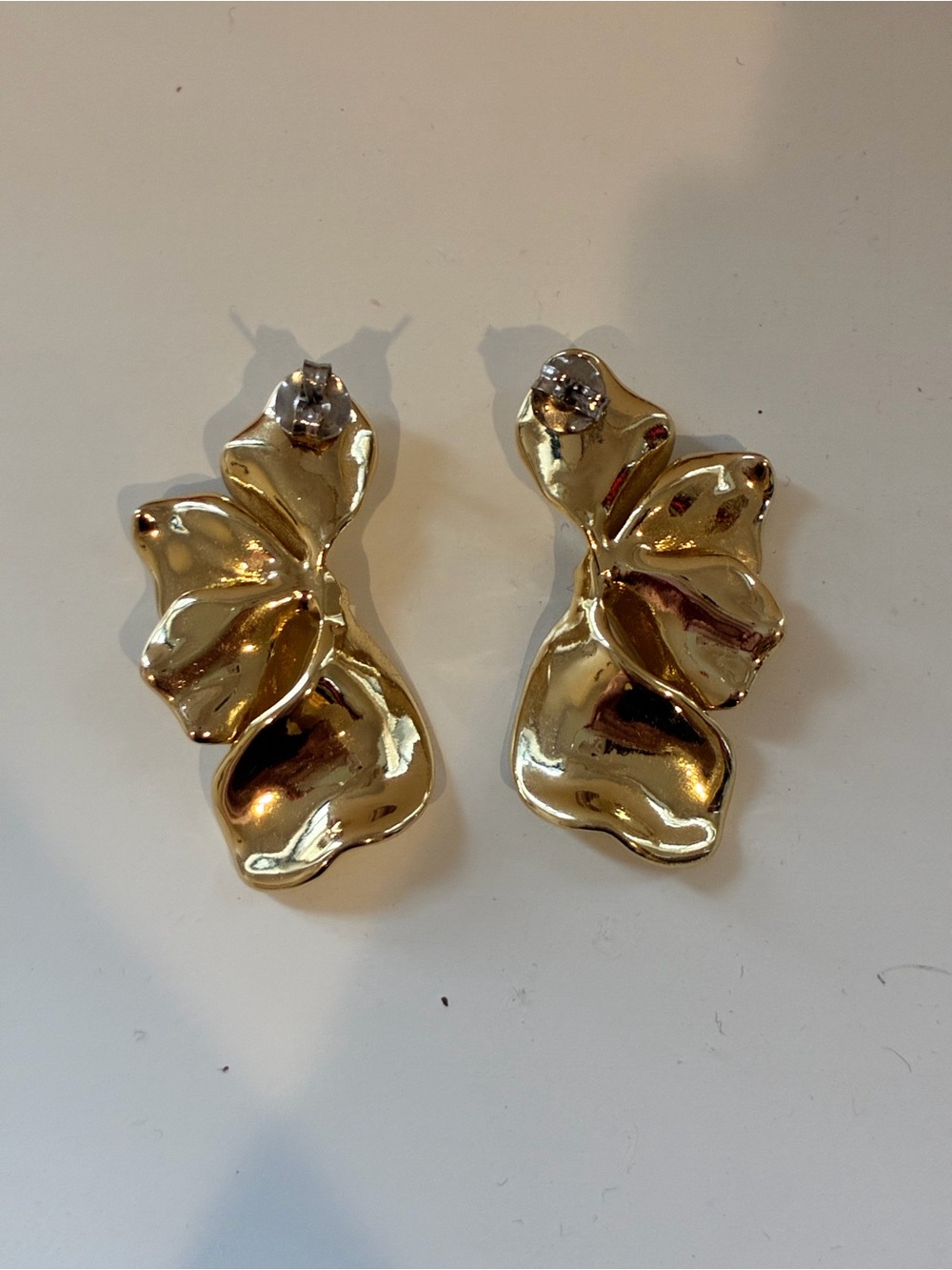 NEW: Gold Floral Petal Statement Earrings - Women Jewelry ๐๐ข๐ข๐ ๐๐ฆ ๐ก๐๐ช ๐๐ข๐ก๐๐๐ง๐๐ข๐ก - Picture 16 of 16